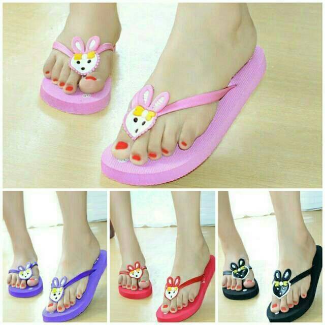 Sandal Jepit Wanita Karakter Boneka