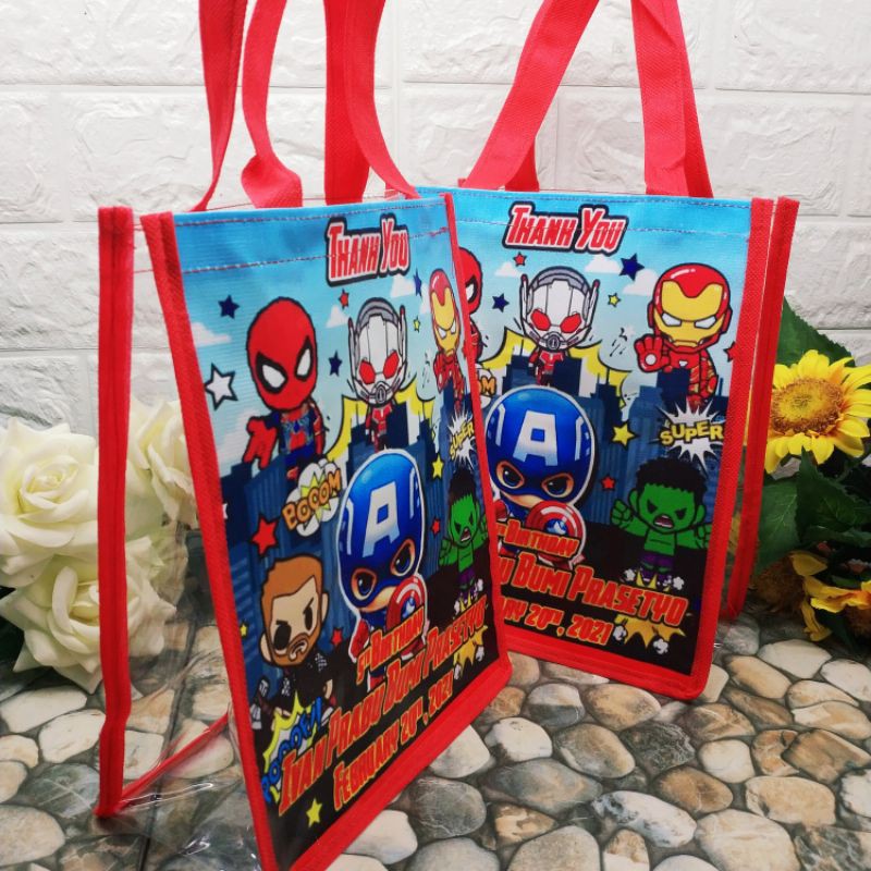 

Tas Ulang Tahun Ultah Mika Custom FREE DESIGN Nama dan foto anak