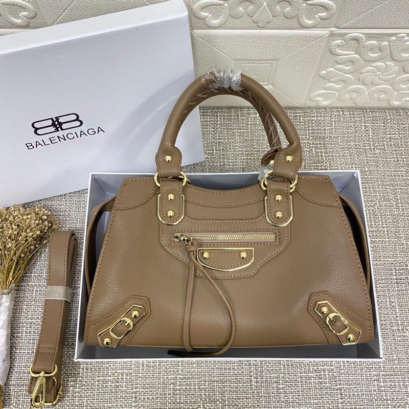 

Balenciaga Neo Edge Cut (NO BOX)