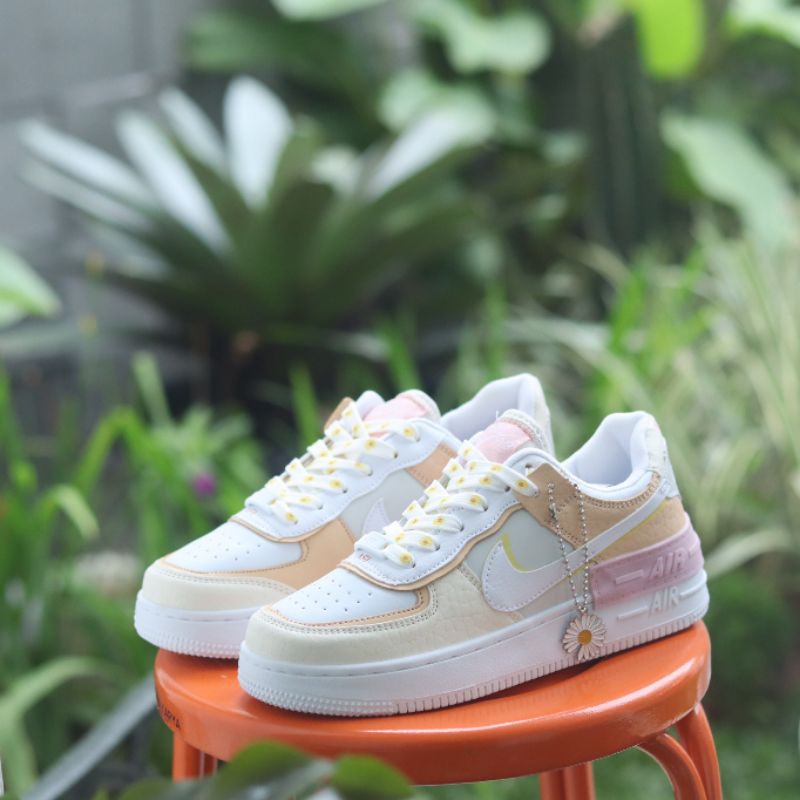 SEPATU SNEAKER KLASIK WANITA NIKE AF1 SHADOW