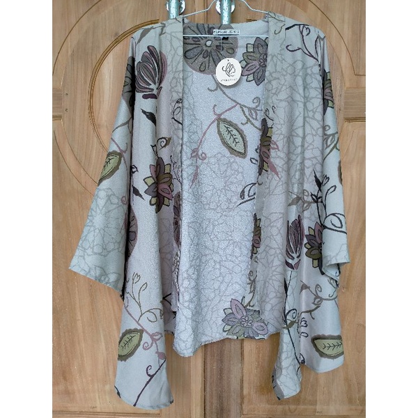 HAMRA OUTER by HEAVEN LIGHTS (Preloved)