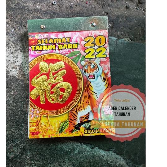 

Berkualitas kalender harian sobek sedang shio macan 2022!!