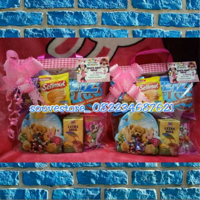 Souvenir dan Snack Ulang Tahun