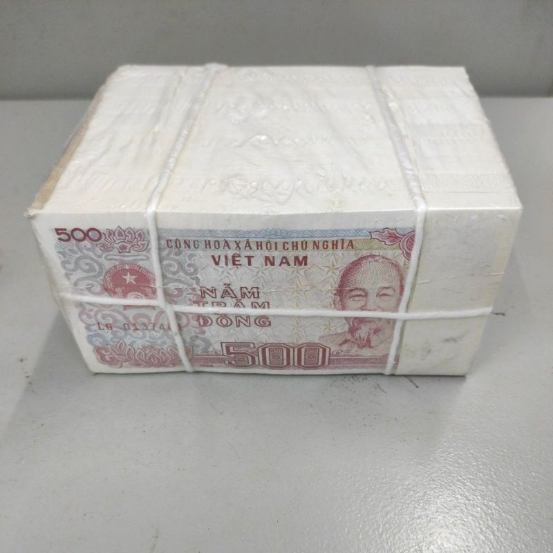 UANG VIETNAM 500 DONG 1 BRUT