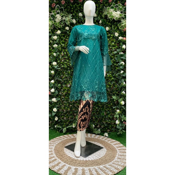 Kebaya Tunik Modern / Kebaya Pesta Remaja / Kebaya Kondangan / Kebaya Tutu / Kebaya / Kebaya Terbaru