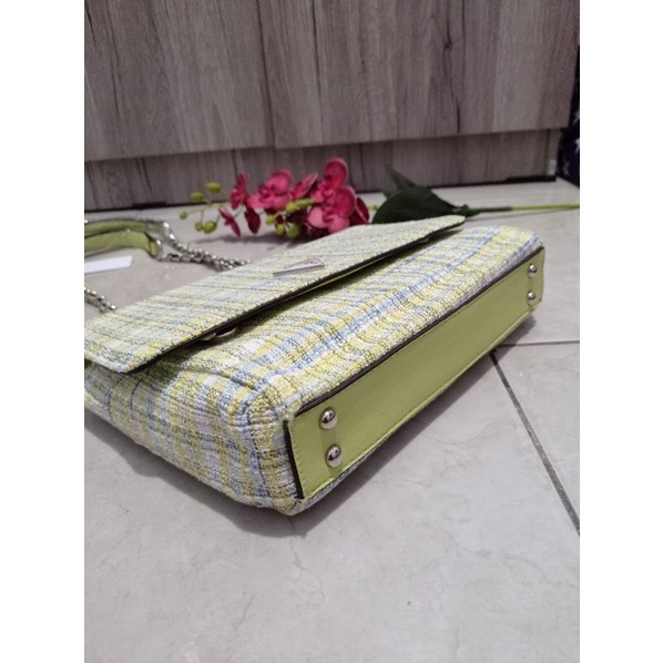 Tas slempang bahu guess rajut import / sling bag wanita guess import