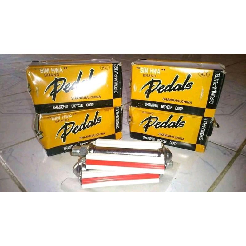 PEDAL SEPEDA ONTHEL CLASSIK WARNA MERAH PUTIH