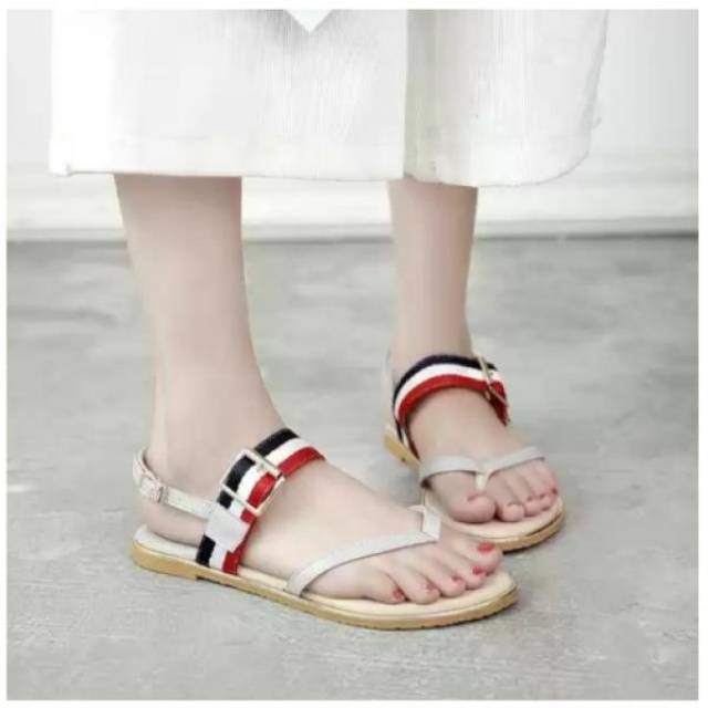 Sepatu teplek tali