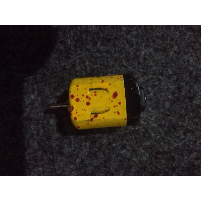 Dinamo setan merah dan kuning