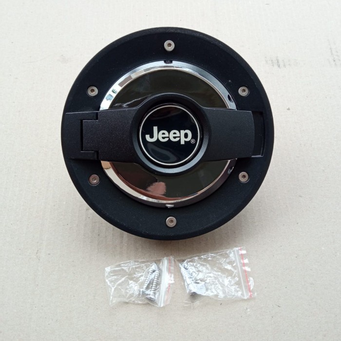Cover Tutup Tangki Bensin Jeep JK Wrangler Rubicon