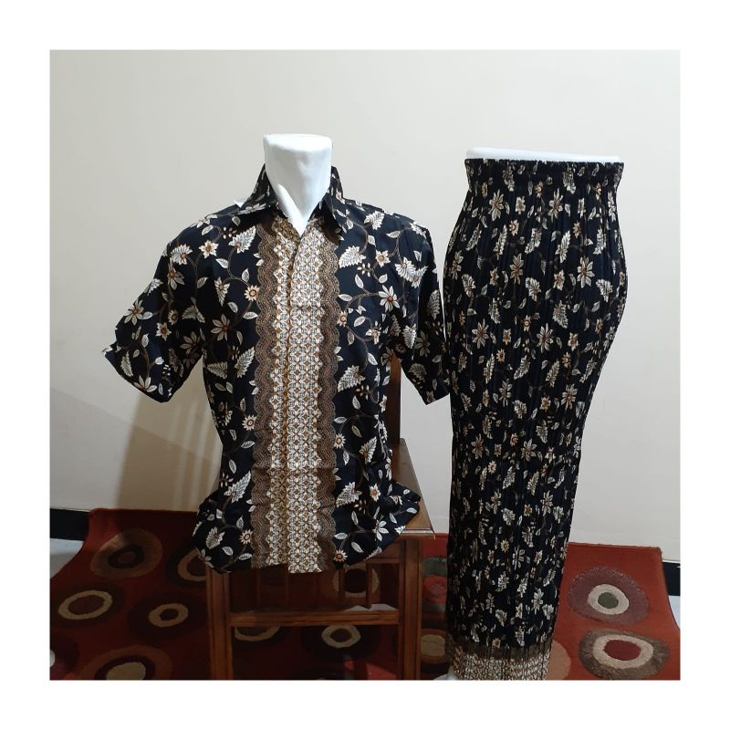 Couple rok prisket dengan kemeja lengan pendek//couple batik keluarga