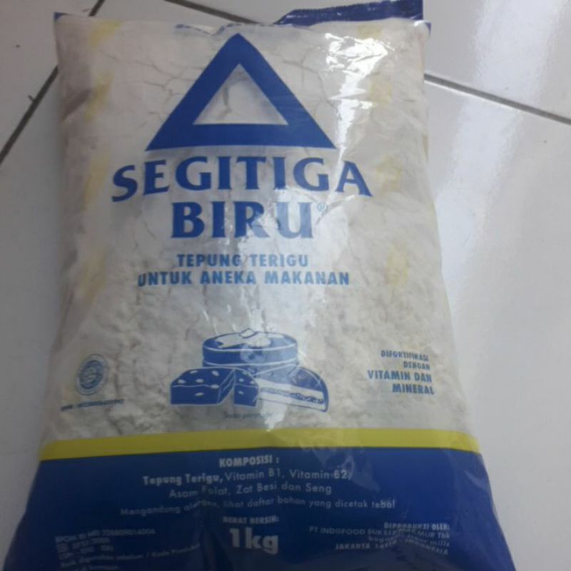 

tepung trigu segitiga biru 1kg