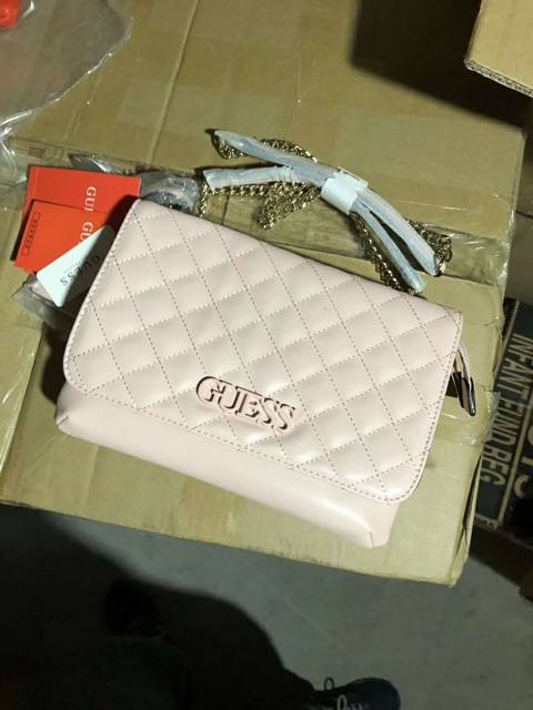 Tas Gue3sss Wanita Slempang Rantai Guesss illana Quilted #66852