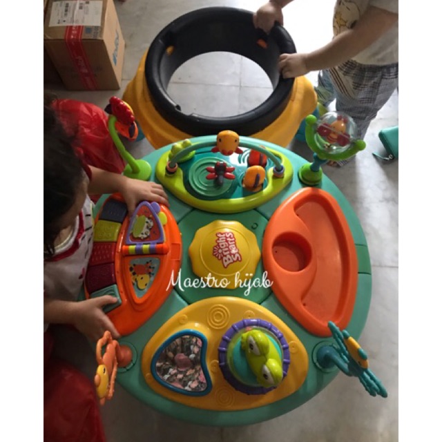 Awg around we go bright starts second preloved