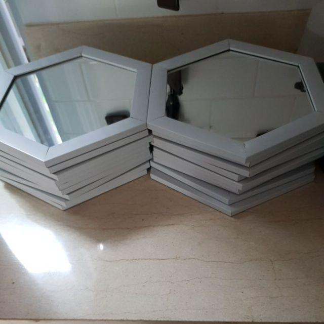 Kaca Hexagon Mirror Diameter 30 Centi Tinggal Tempel... Kwalitas Ok. Harga Murah Banget
