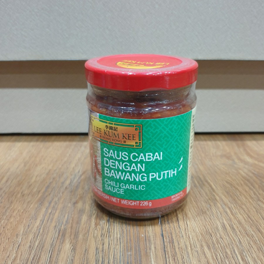 

Lee Kum Kee Chili Garlic Sauce Saus Cabai Dengan Bawang Putih 226 Gr