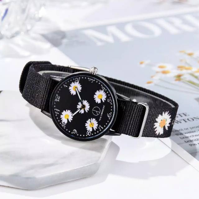 K-POP PMO Jam tangan Daisy Peaceminusone Hitam
