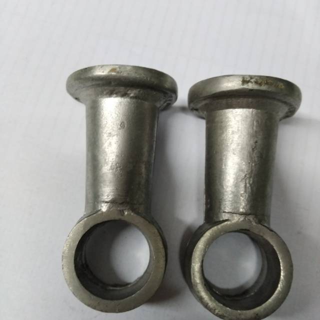 Anting shock belakang sedang