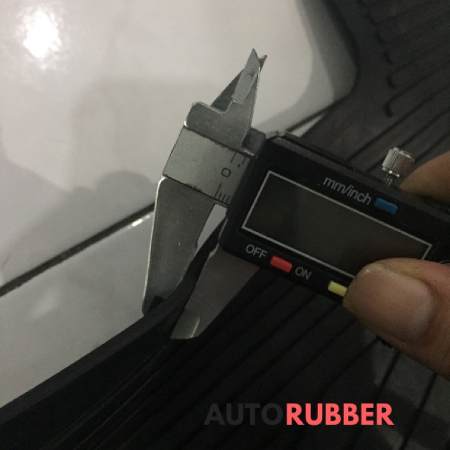 Karpet Lantai Karet Mitsubishi L300 New
