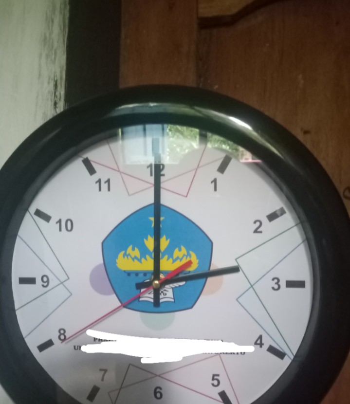 Jam Dinding Kenang Kenangan