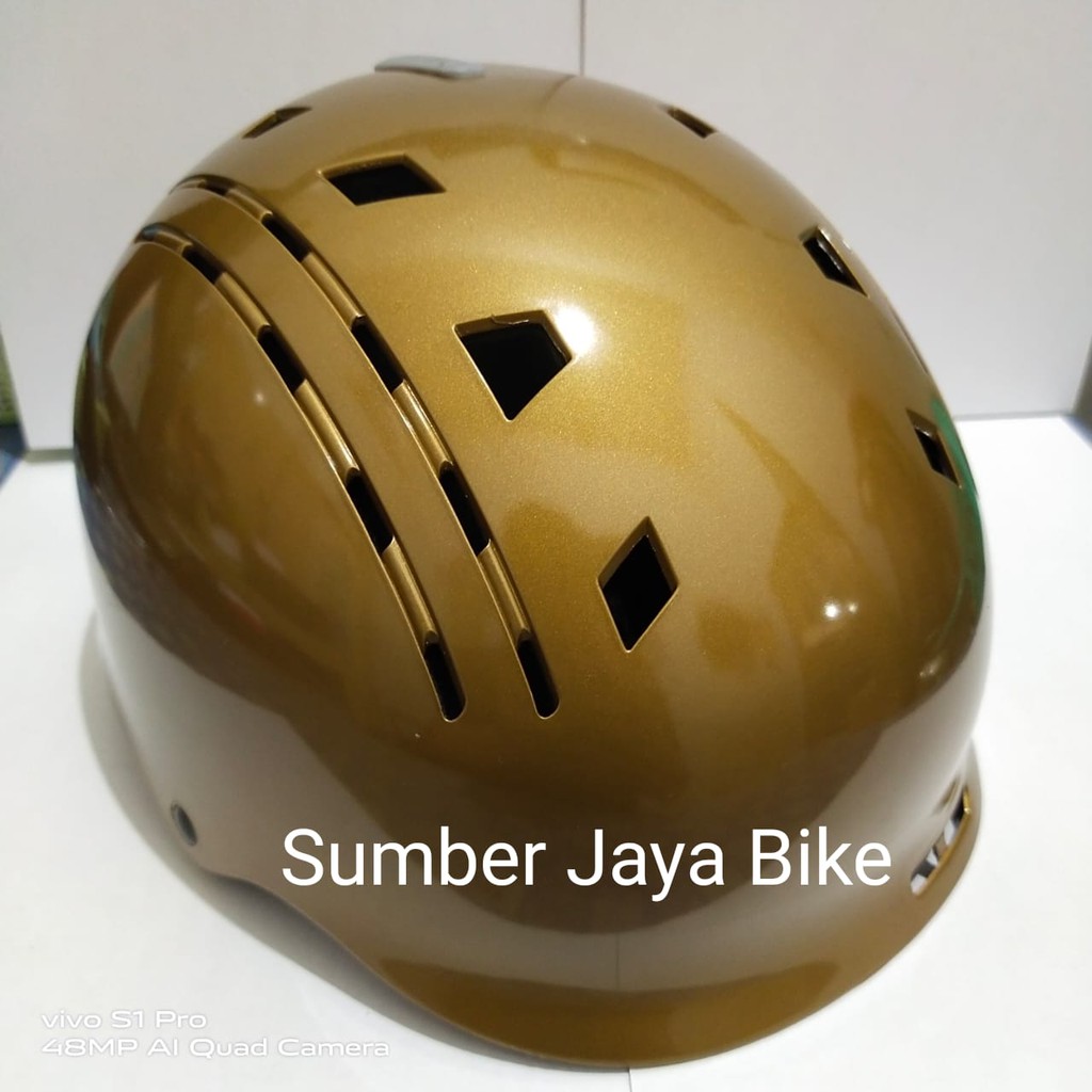 Helm Sepeda Batok Merk SYTE Mix color