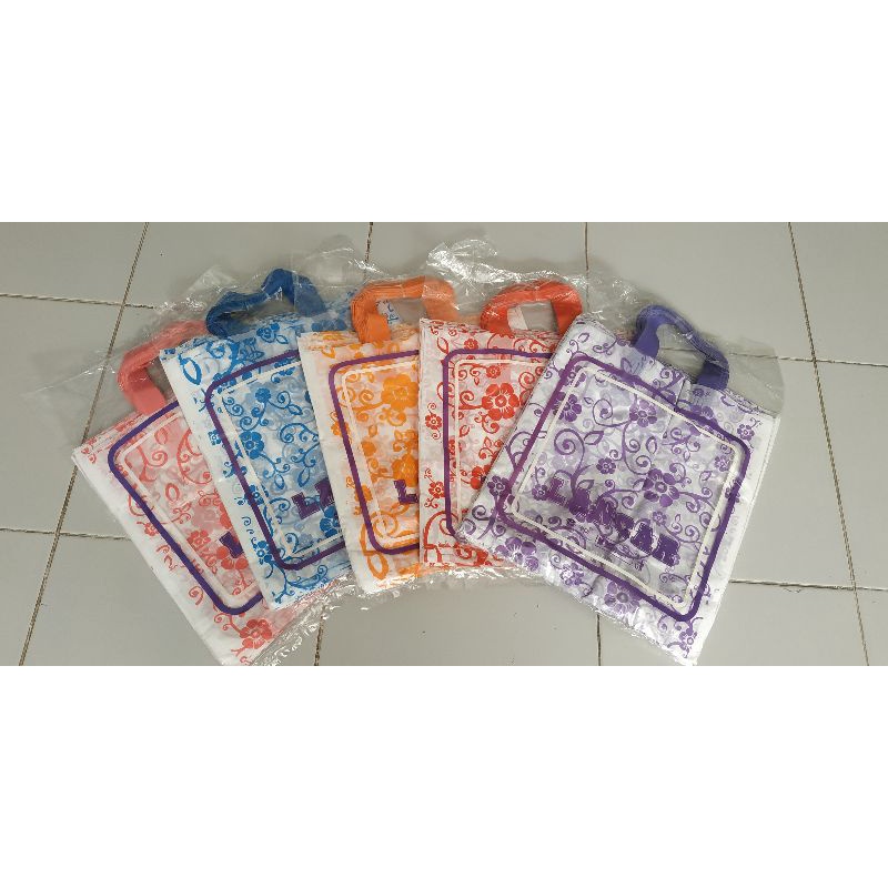

KANTONG PLASTIK SH BUNGA BATIK 30 x 32