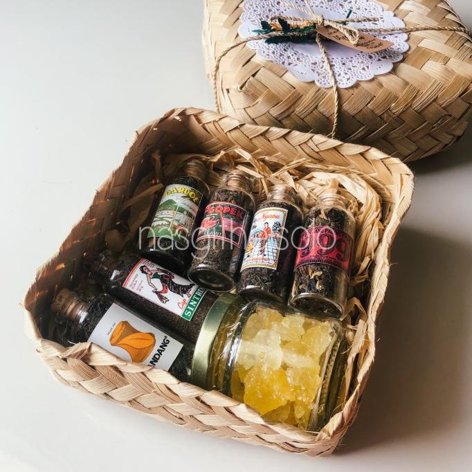 

Best Product!!! Hampers Teh Tubruk Khas Solo Parcel Natal Tahun Baru Idul Fitri Hadiah - Paling Dicari