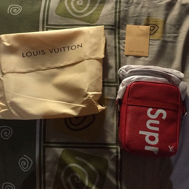 Supreme x LV bag medium