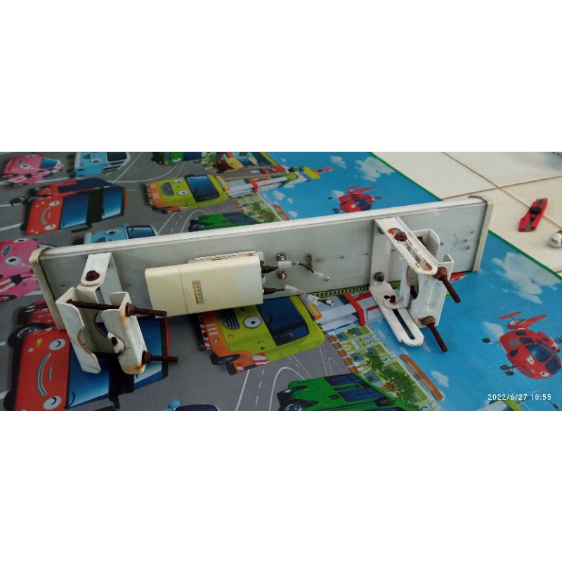 Ubiquiti Sectoral AM-19-120-5Ghz Plus Radio Rocket M5 (99.9%Normal)