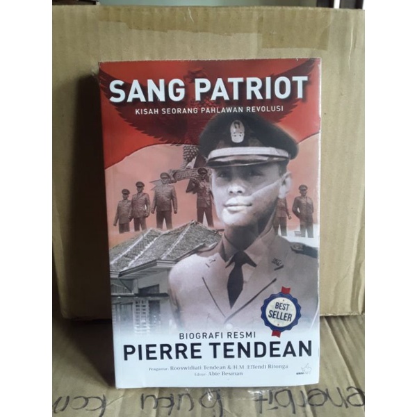 buku kompas sang patriot ( biografi resmi pierre tendean) kisah seorang pahlawan revolusi