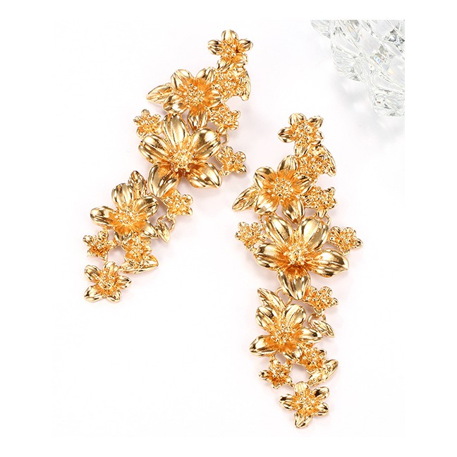 LRC Anting Tusuk Fashion Jasmine Flower Earrings F4810X