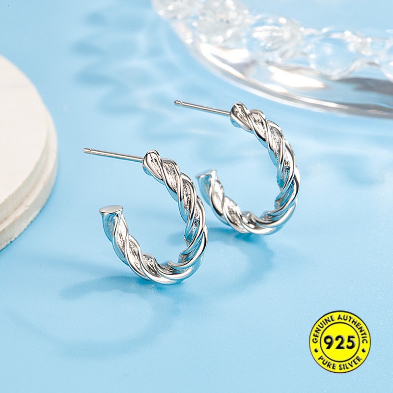 Anting Tusuk Model Huruf C Untuk Wanita U1061