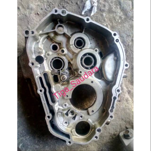 Krangkas atau Kalter Mesin Kanan Suzuki Satria FU 150 Original Copotan motor