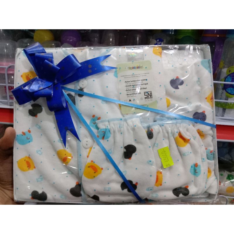 set parcel perlengkapan bayi