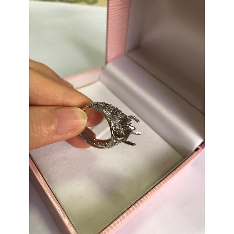 Kerangka /Cangkang Cincin Wanita Cantik Berkelas Warna Silver Import