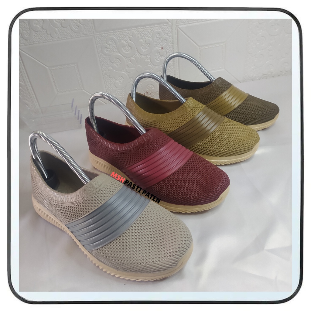 Sepatu karet slip on wanita Sepatu yumeida 22015 ukuran 37-1