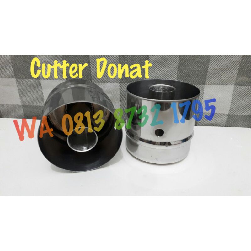 

Satu Set Cutter Donat Regular 7cm & Bomboloni 7cm Tebal 1.5 MM