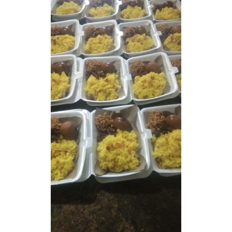 

nasi kuning minimal 10 box