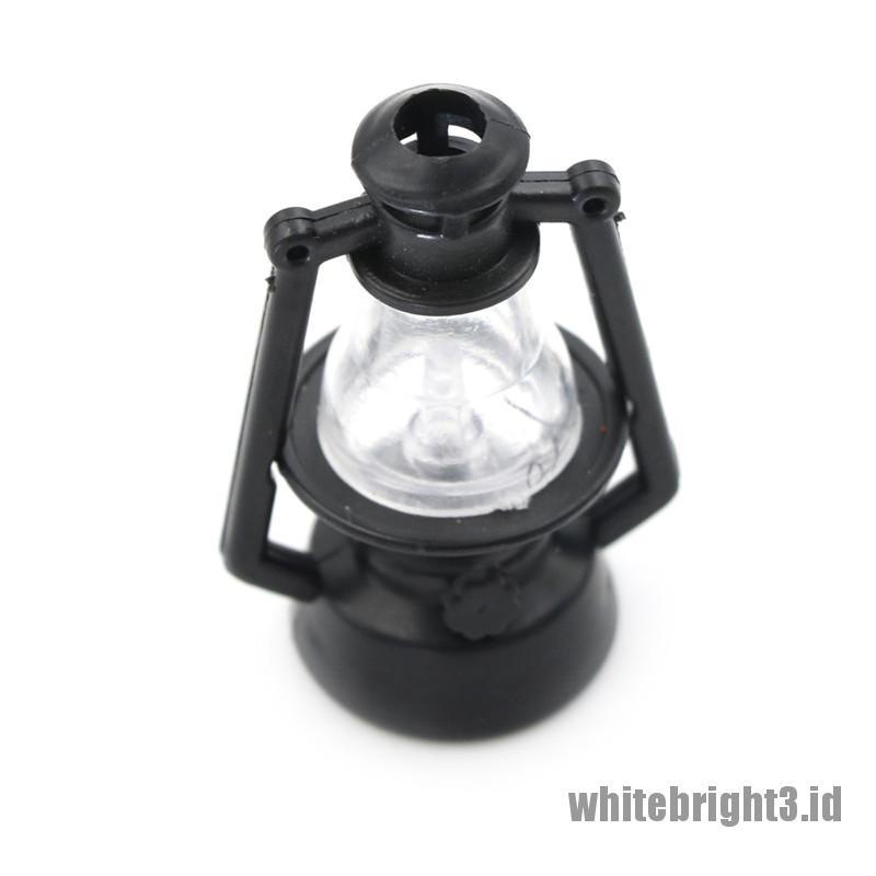 (white3) Miniatur Lampu Minyak Retro Skala 1: 12 Untuk Dekorasi Ruang Tamu Rumah Boneka