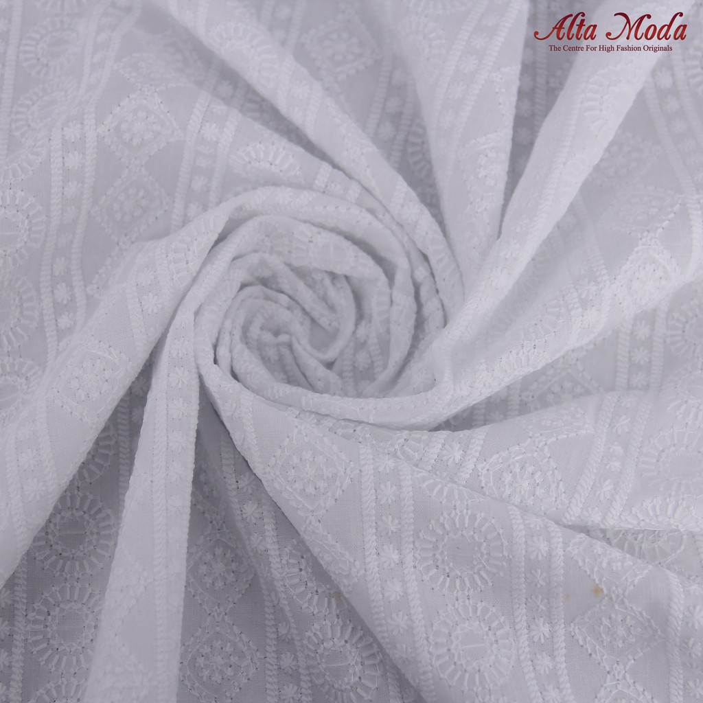 

Alta Moda Katun Bordir Mukena Umroh Klasik Bulat Kotak Garis (1M)