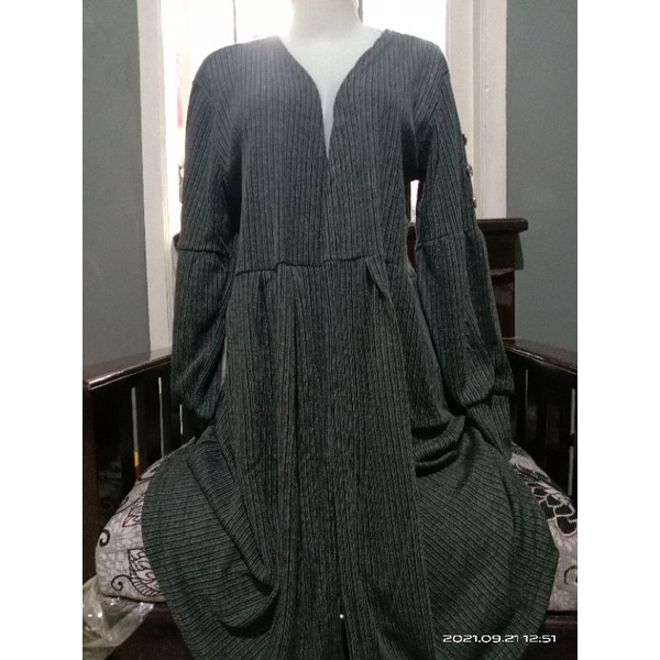 cardigan By Aquila warna hitam