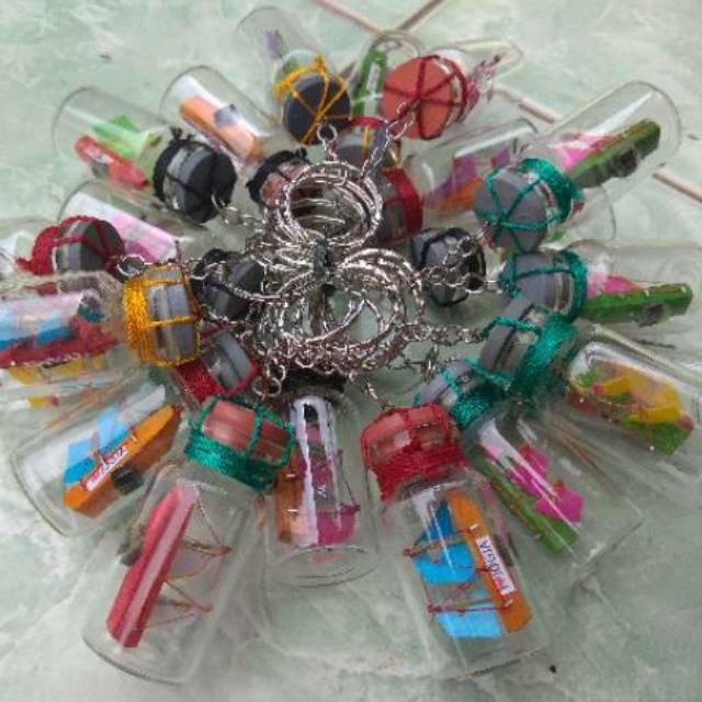 Satu Set Souvenir Gantungan Kunci Kapal dalam Botol isi 20 pcs Harga Murah