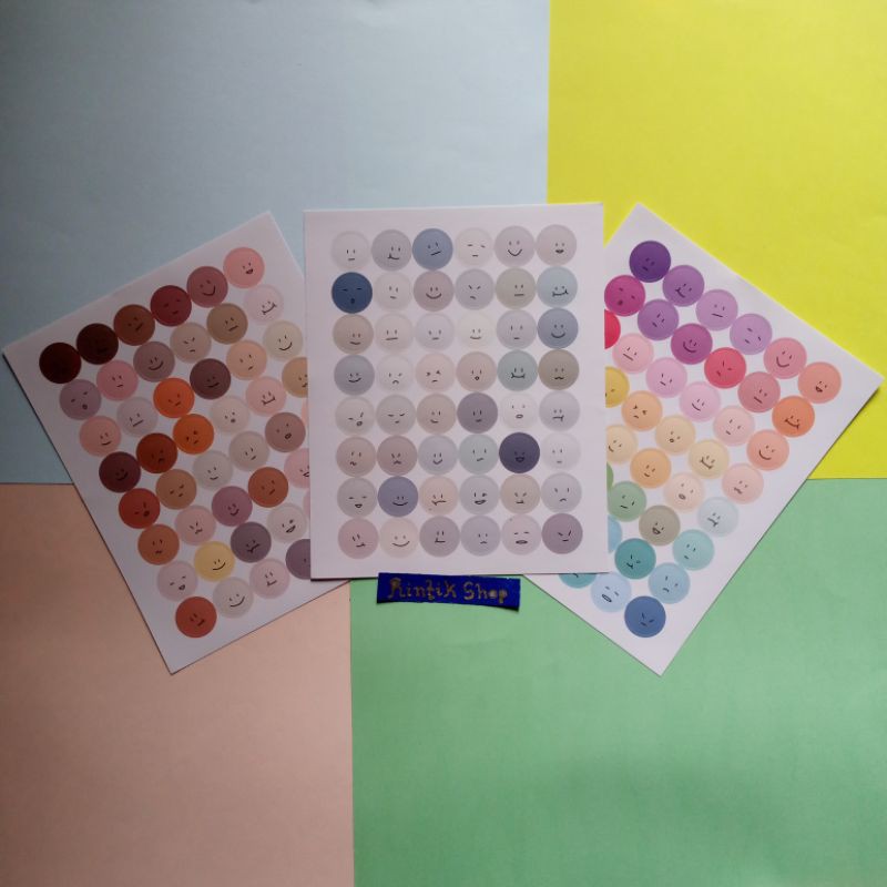 

Stiker Bulat Emoticon per Lembar Scrapbook Journal 1,5 cm