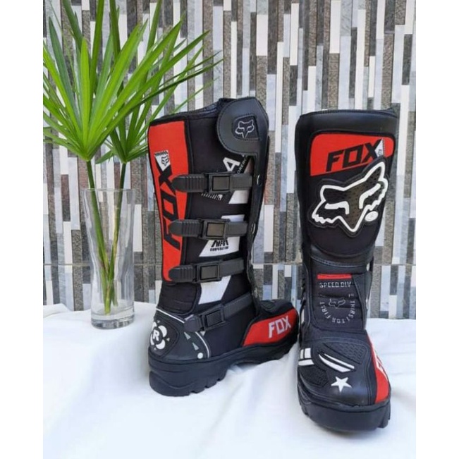 Sepatu Trail Cross