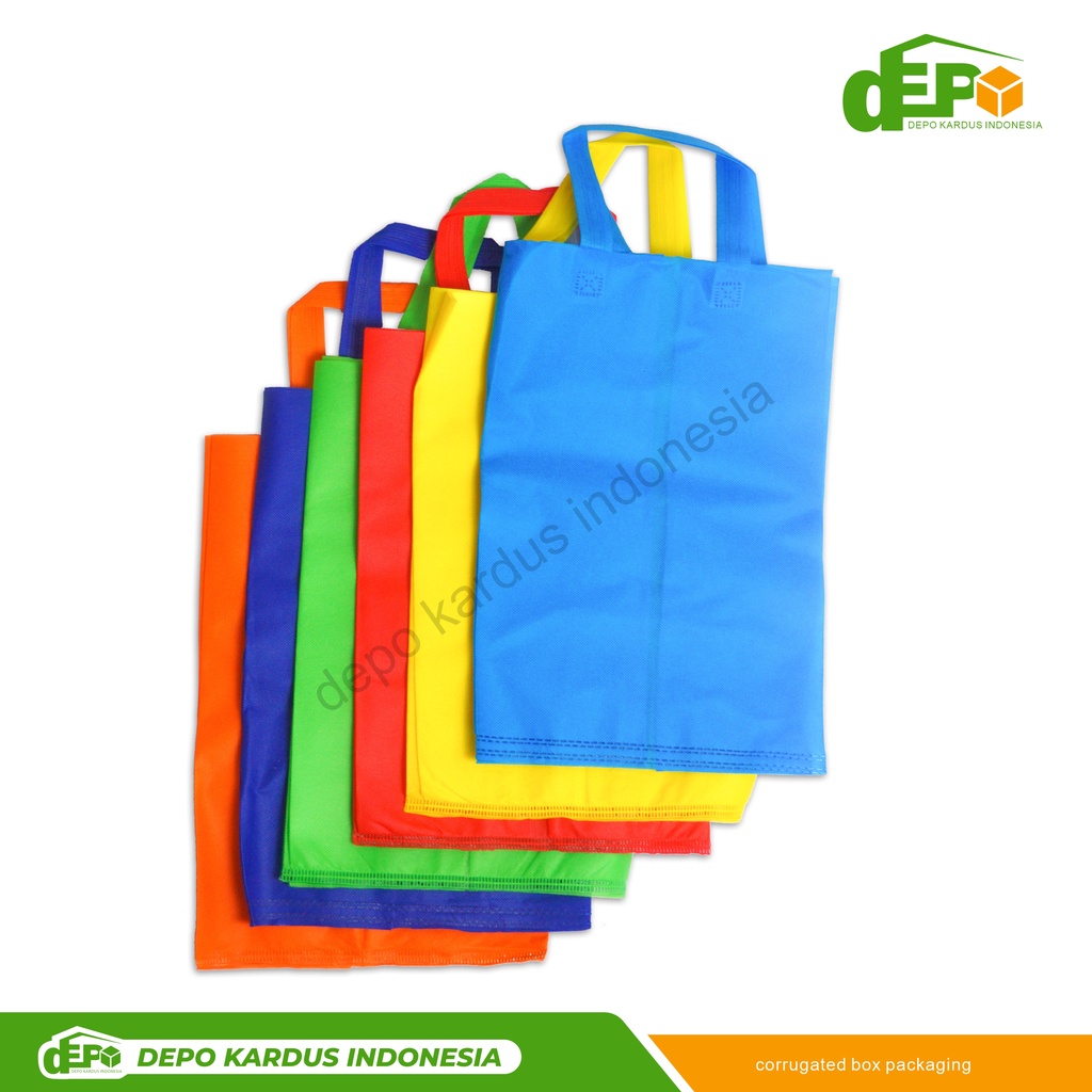

Tas Spunbond Biasa ( 25x40x25 cm ) tasspunbond/goodiebag/taskain/taskado-Depo
