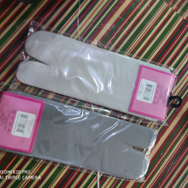 Alantasik - Kaos KaKi jempol