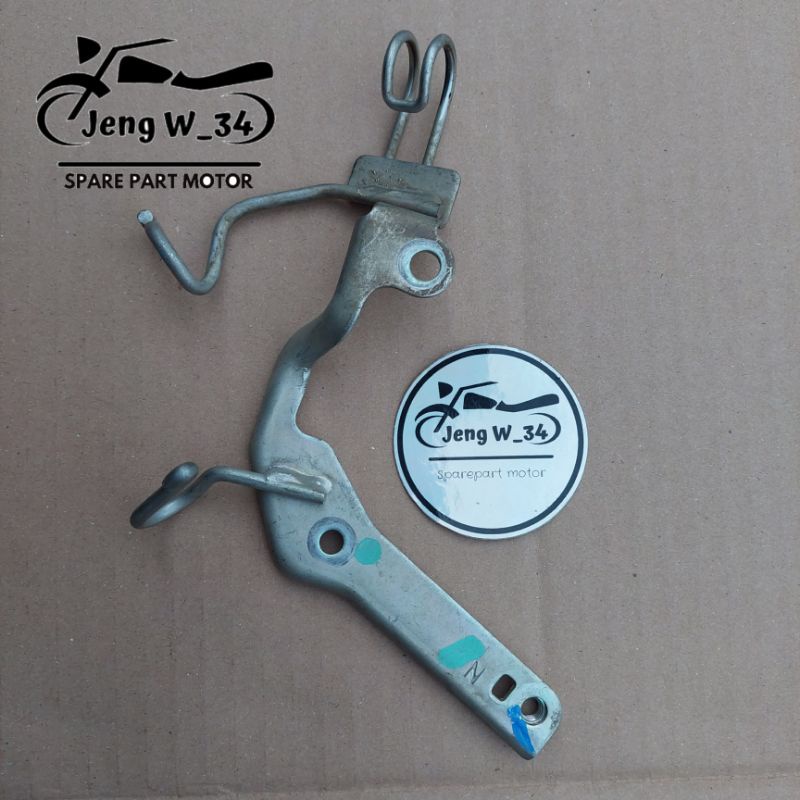 BREKET PANGKON SELANG INJEKTOR BENSIN VARIO 125 VARIO 150 ALL NEW VARIO 125 ALL NEW VARIO 150 ORIGIN