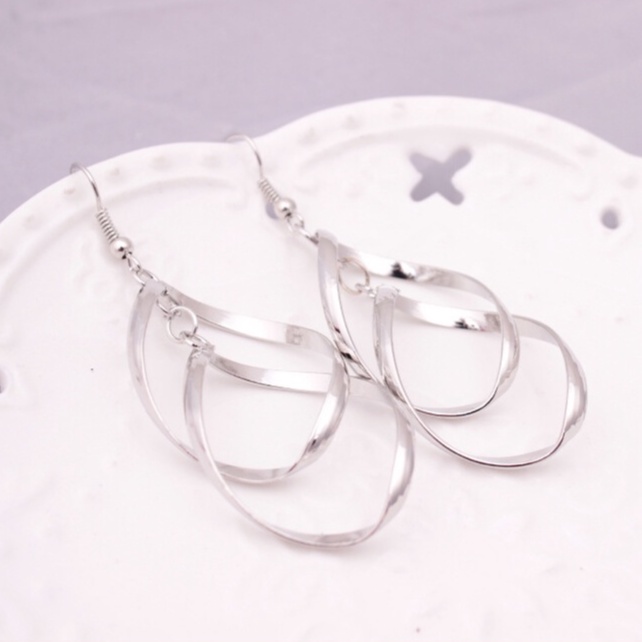 New style long versatile casual design elegant white fungus hanging earrings 210825