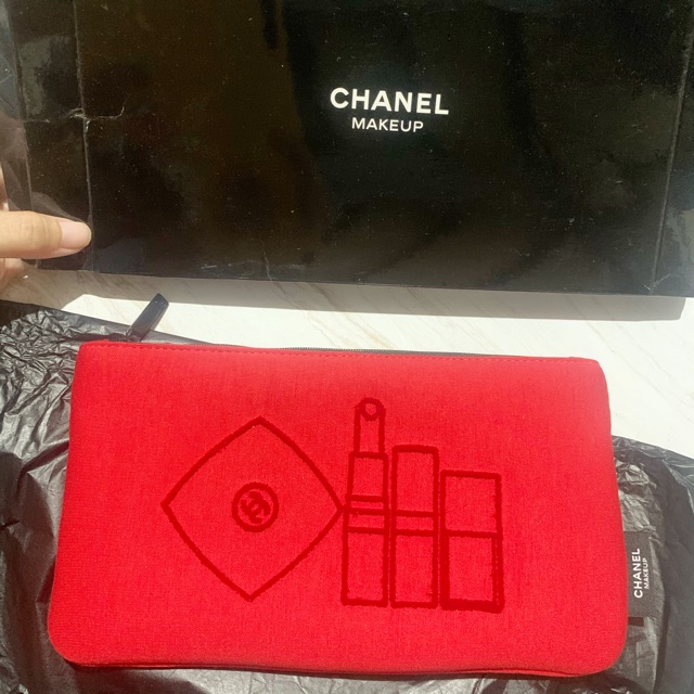 CHANEL POUCH MAKEUP