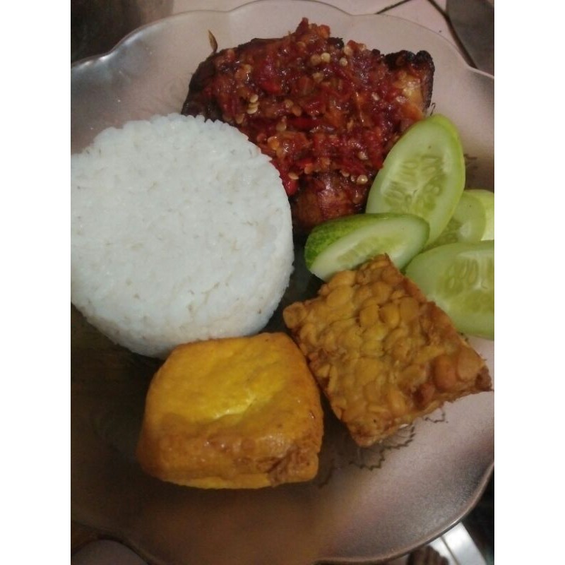 

Paket ayam penyet